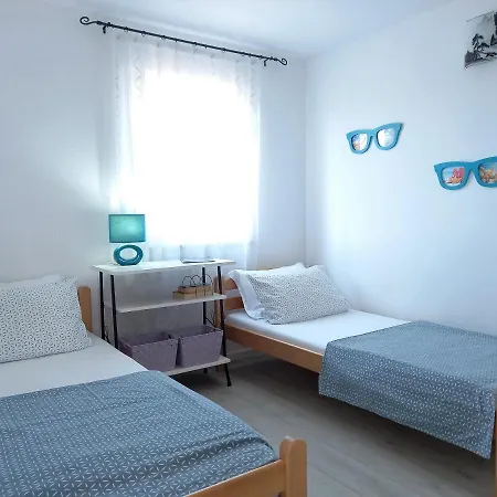 アパート Antunovic