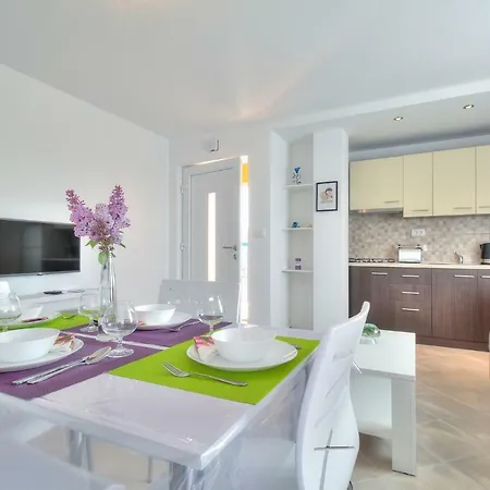 Antunovic * ウマグ